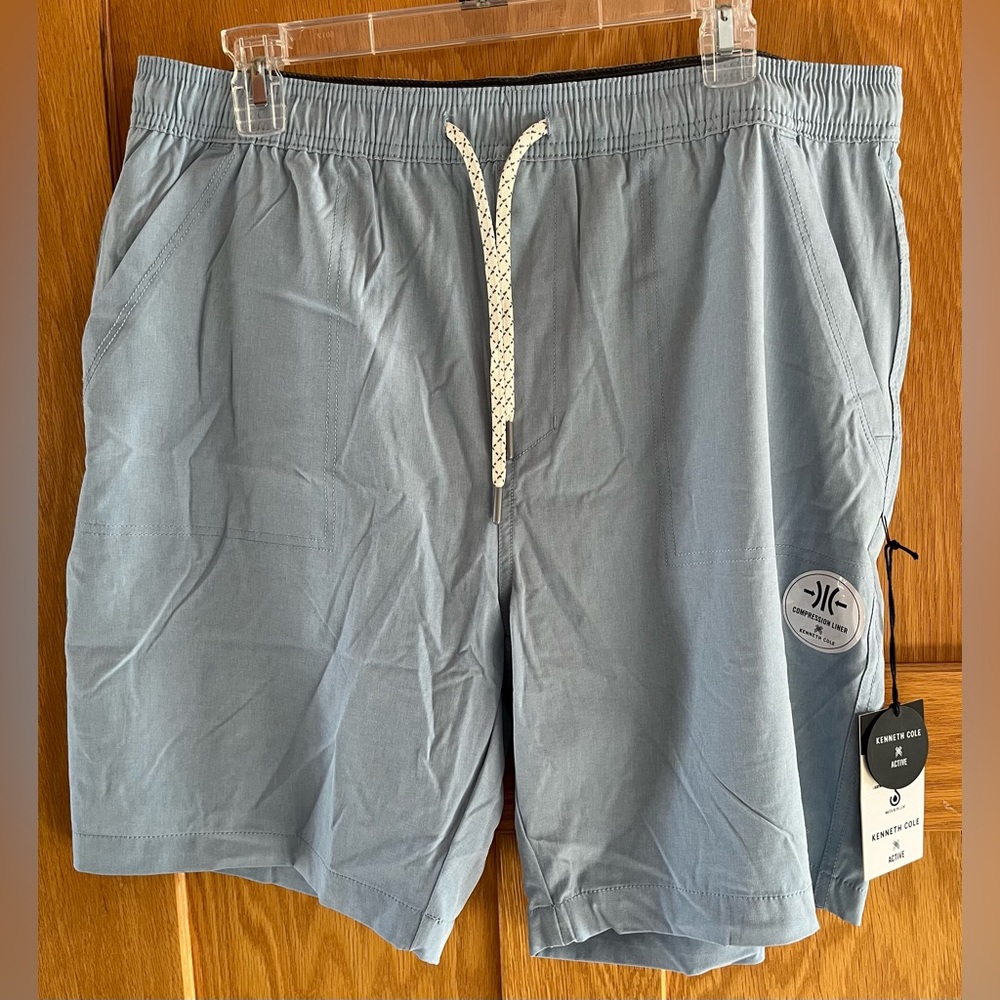 NWT Men’s Kenneth Cole active shorts workout outdoor size XL light blue